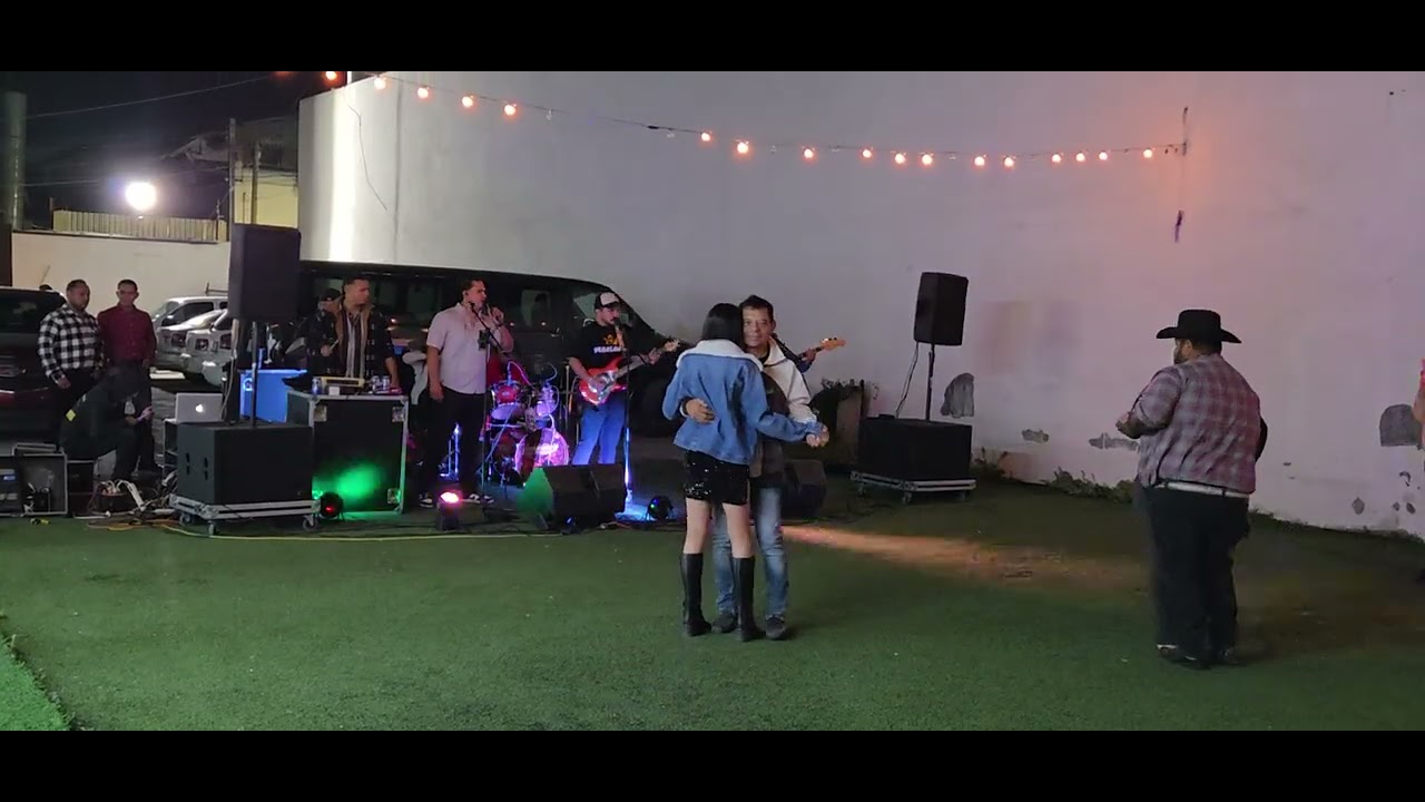Se Tambalea PegAsando en vivo fiesta Chrismar #pegasso 