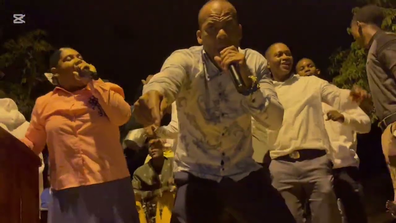 PASTORES ARISMENDY Y ANGÉLICA CORO DE FUEGO 🔥 aquí está el video completo míralo cayó el poder Dios