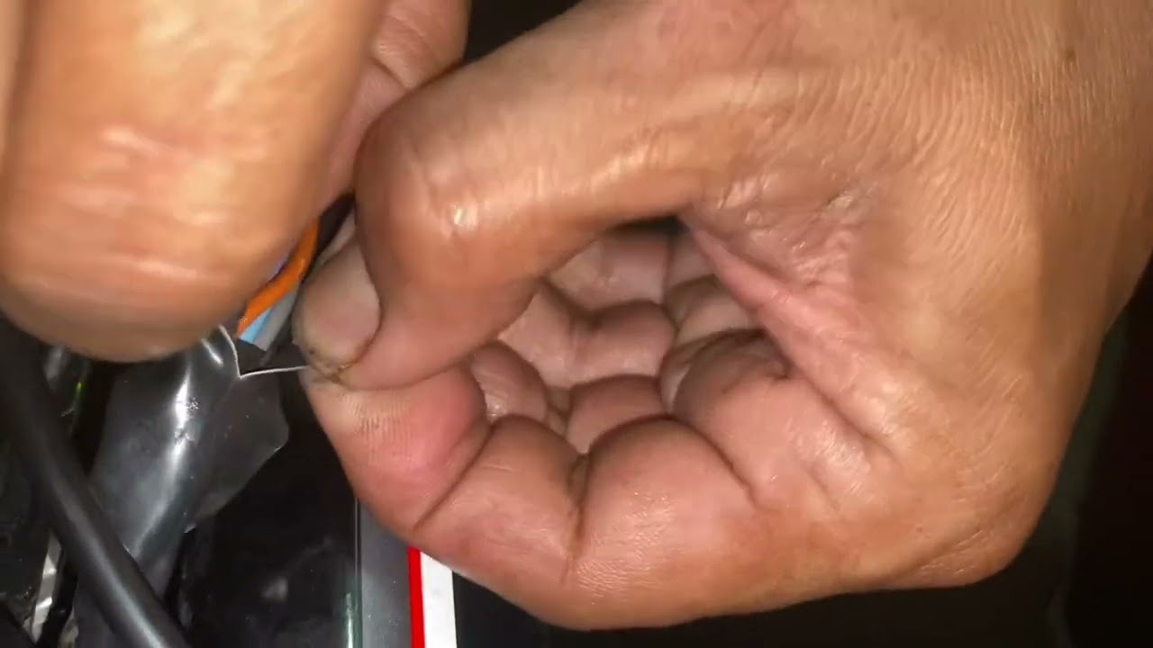 HONDA TMX SUPREMO paano maglagay ng hazard switch?