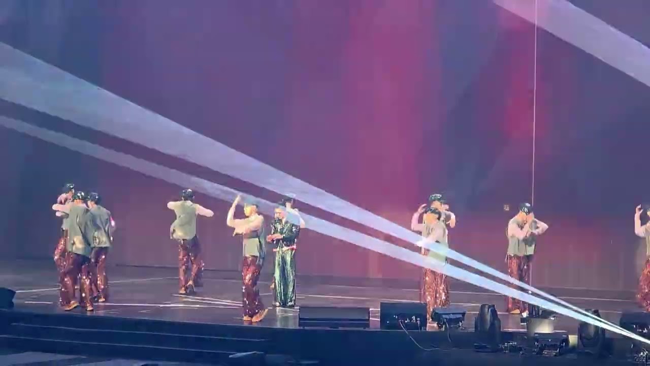 Exit-郭富城/Aaron/35週年/2025/11/8/Iconic/高雄巨蛋演唱會/紅219第14排6~8號/2025/11/9/紅219第23排2~4號