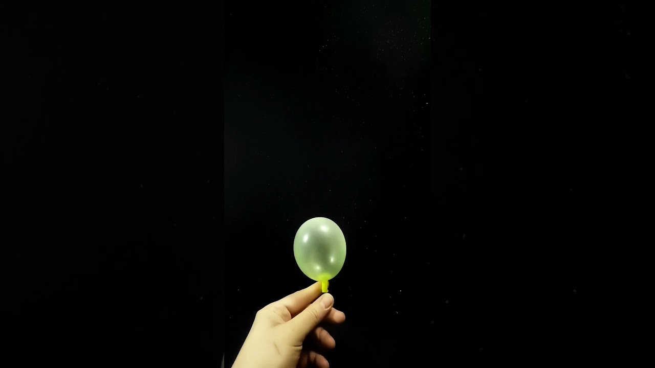 Deflating balloon in slow motion 🎈😂 #balloon #deflating