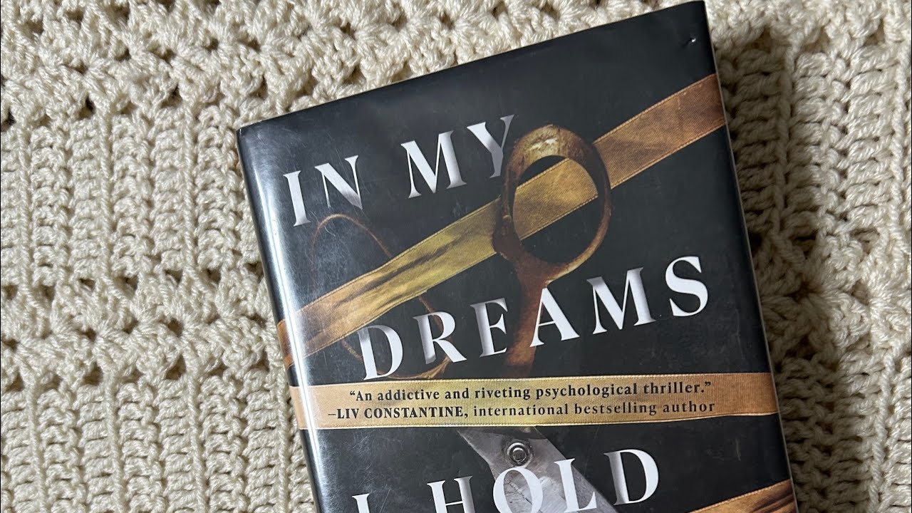 BOOK REVIEW: In My Dreams I Hold a Knife by Ashley Winstead