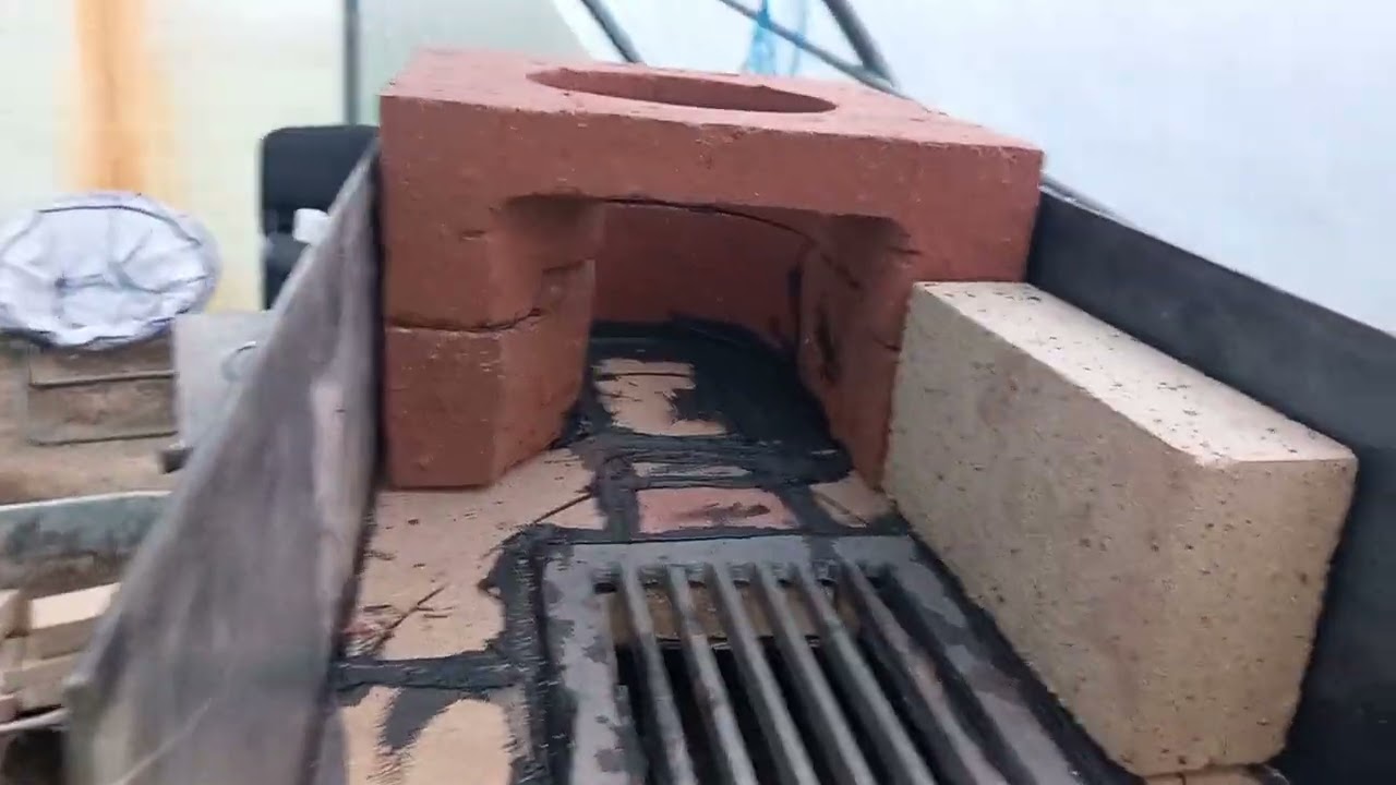 Cum se construiește un tunel de foc la o centrală cu arzător tip sobă rachetă