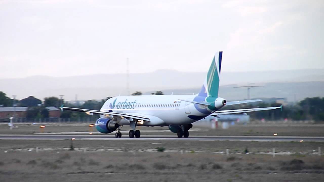Despegue / Take-off Airbus A320-200 Orbest Aeropuerto de Zaragoza ZAZ LEZG