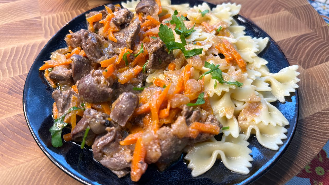 НЕДООЦІНЕНИЙ ПРОДУКТ!Курячі Сердечка в Сметані – Рецепт, Який Змусить Вас Готувати Щотижня! 😍