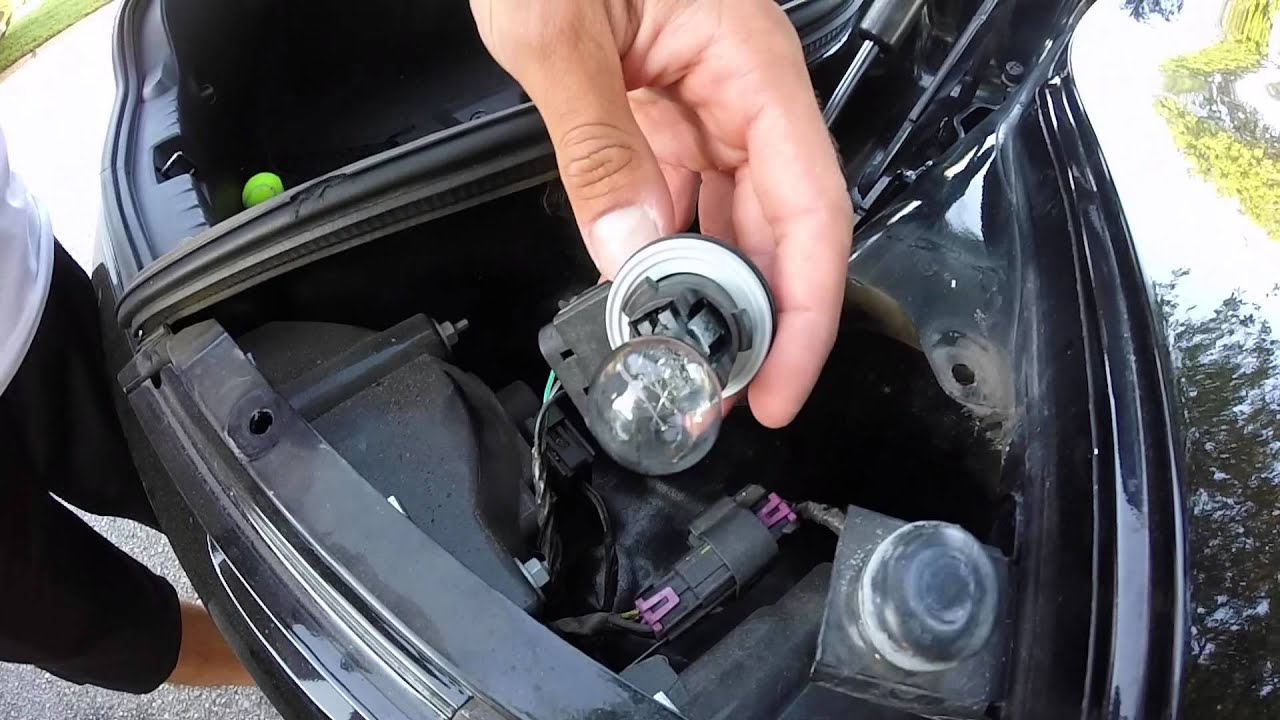 2010 Camaro Tail Light Replacement