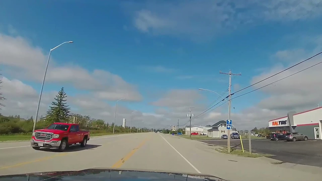 Balade à Hearst (en Ontario) et les environs en voiture.