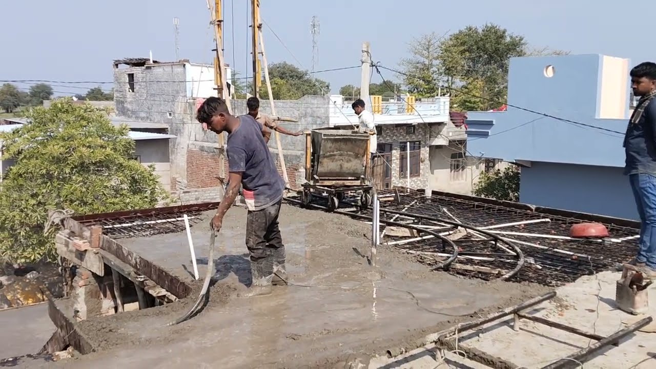 Chhat ki bhrai me vaibaretar chala rahe hai #construction #rcc#viral#video 