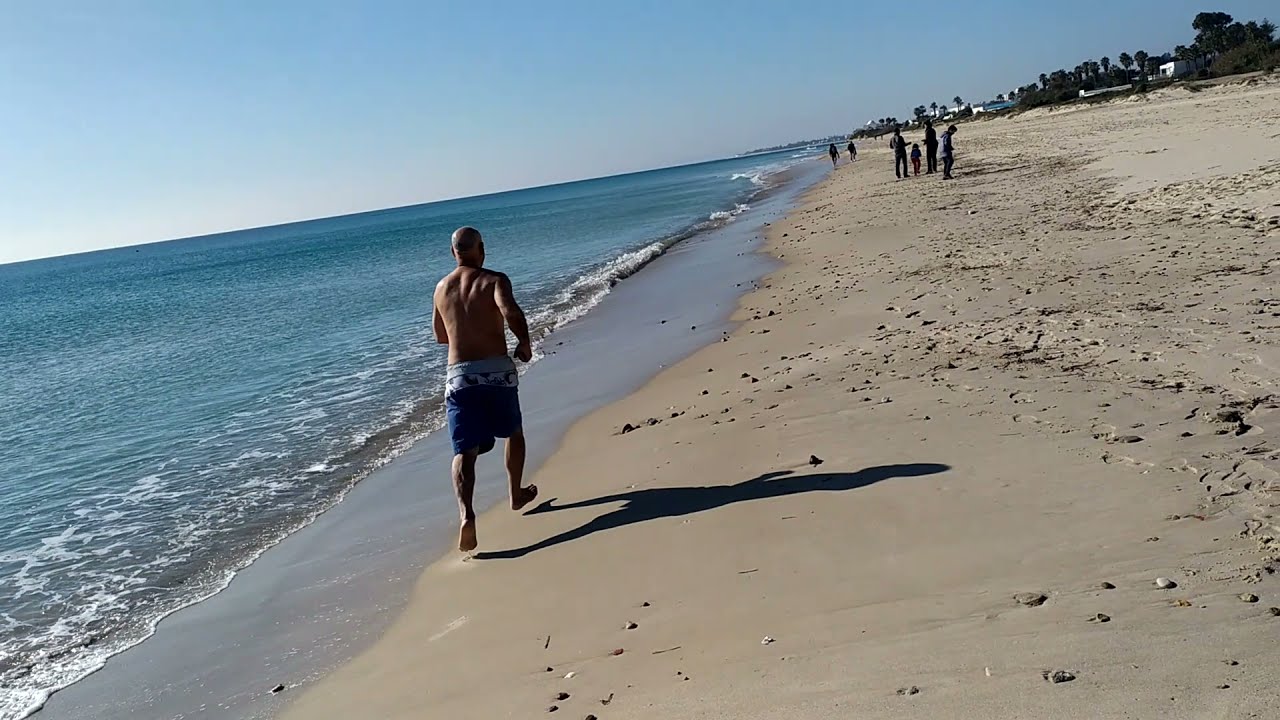 plage mahrsi Nabeul jour de l'an 2022 ...