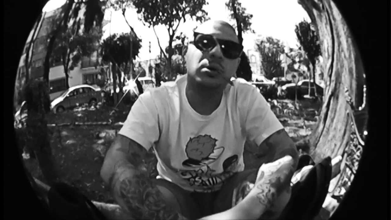 Letra J - Humo (Video Official)