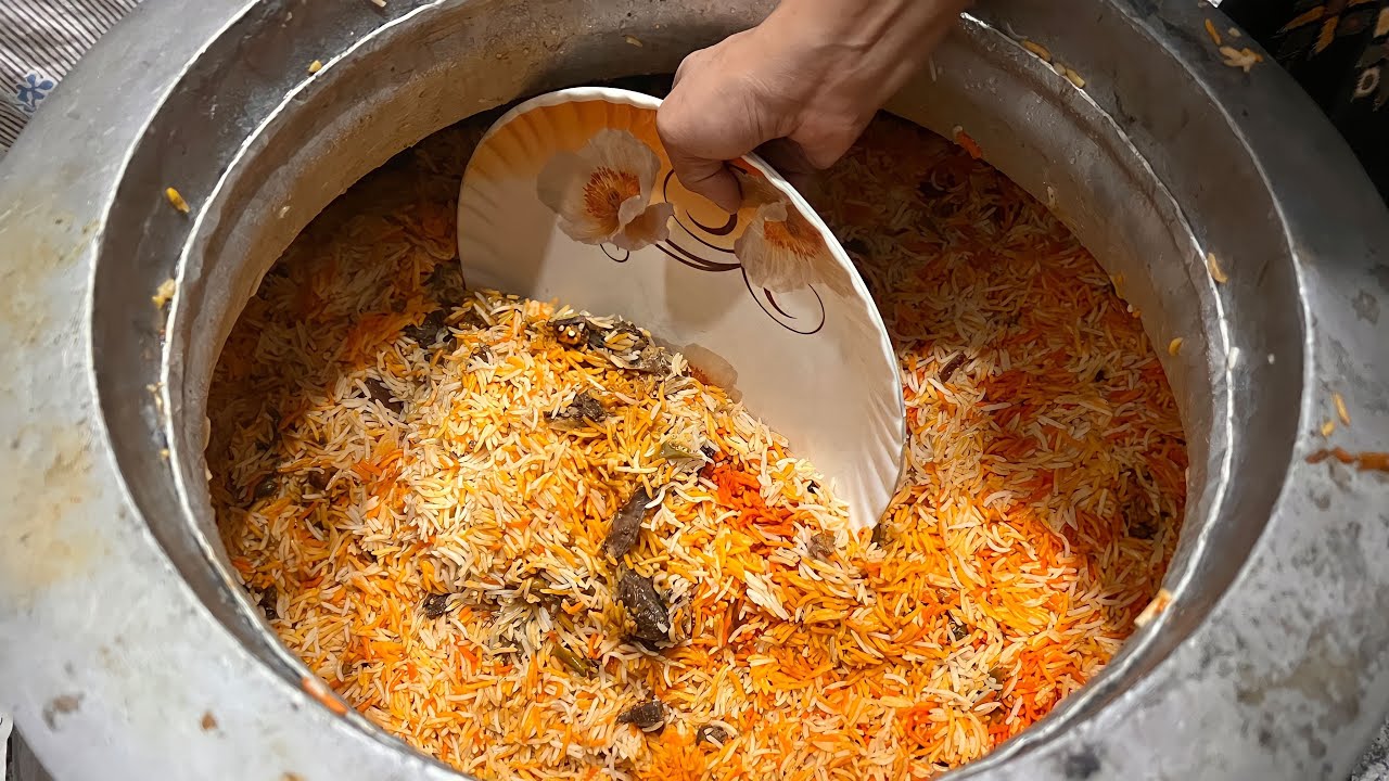 Purani Delhi Ki Shadiyon Wali Bade Ki Biryani | Degi Achari Biryani | 1 kg Mutton Biryani Recipe
