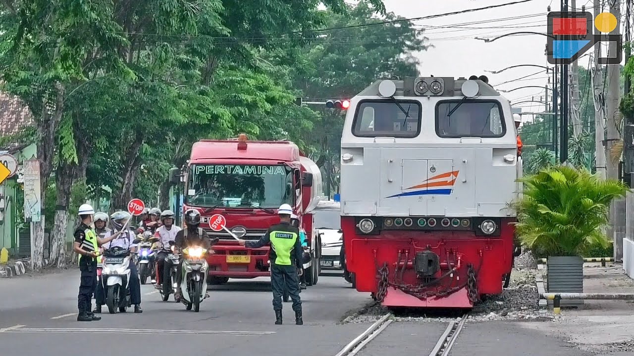 TERKUAK! Ini Rahasia Video Viral Langsiran Kereta di Madiun