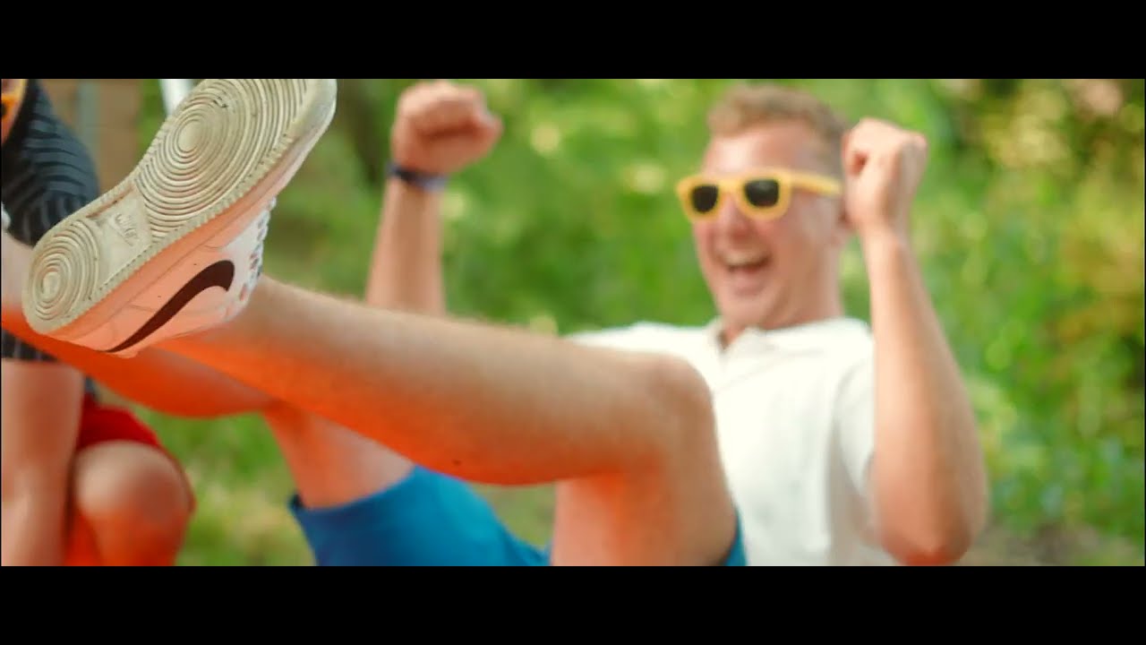 De Feestcommissie - Het Slagschip - Offici&euml;le Videoclip