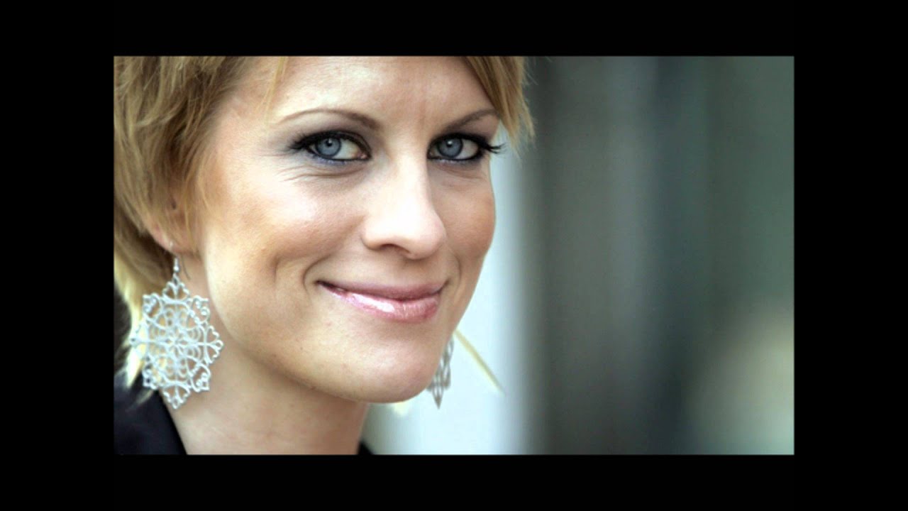 Laura Voutilainen - Niin Kuin Meren Hiekkaa