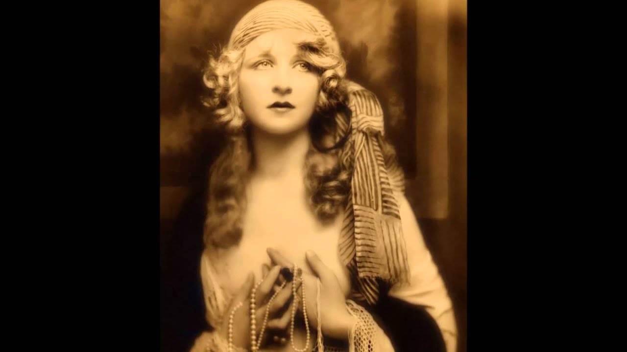 There's One Little Girl Who Loves Me - Fred Elizalde - Brunswick 146