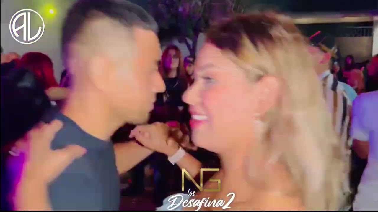 Negro Gzz y LOS AFERRA2 | Cumbia del Monte