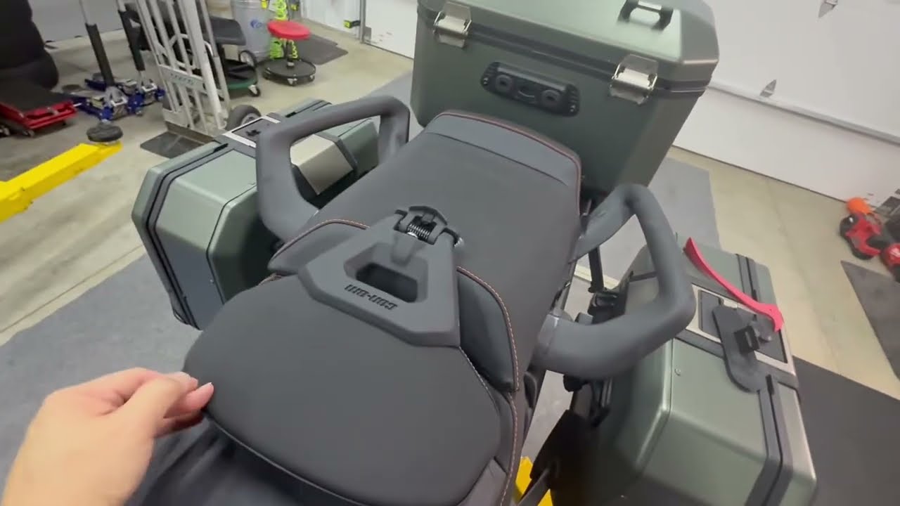 TricLED Canyon OEM BRP Backrest Installation