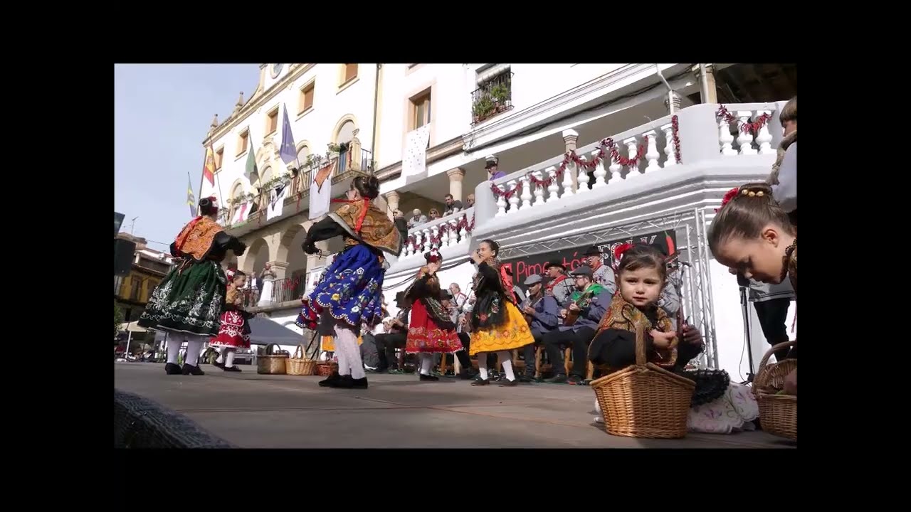 Actuación del Grupo INFANTIL DE LOS JARENTINOS de Jaraíz de la Vera en Festival Pimentón Folk 2024