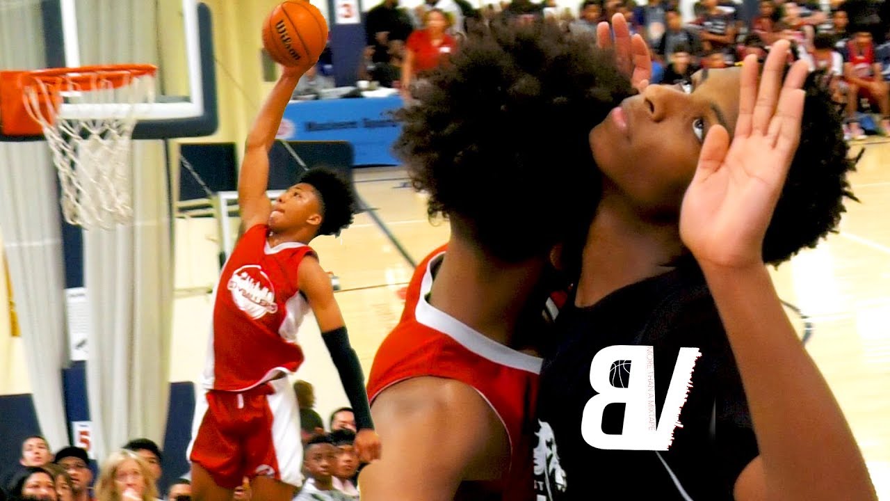 Mikey Williams Dunks TWICE + Hits 3 From VOLLEYBALL LINE! Catching LOBS + Drops 31 In ONE HALF!!
