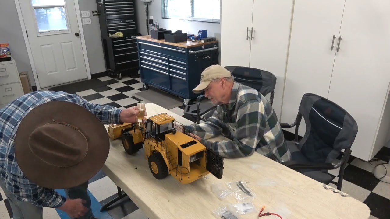 unboxing K988 loader plus size comparison to xd loader