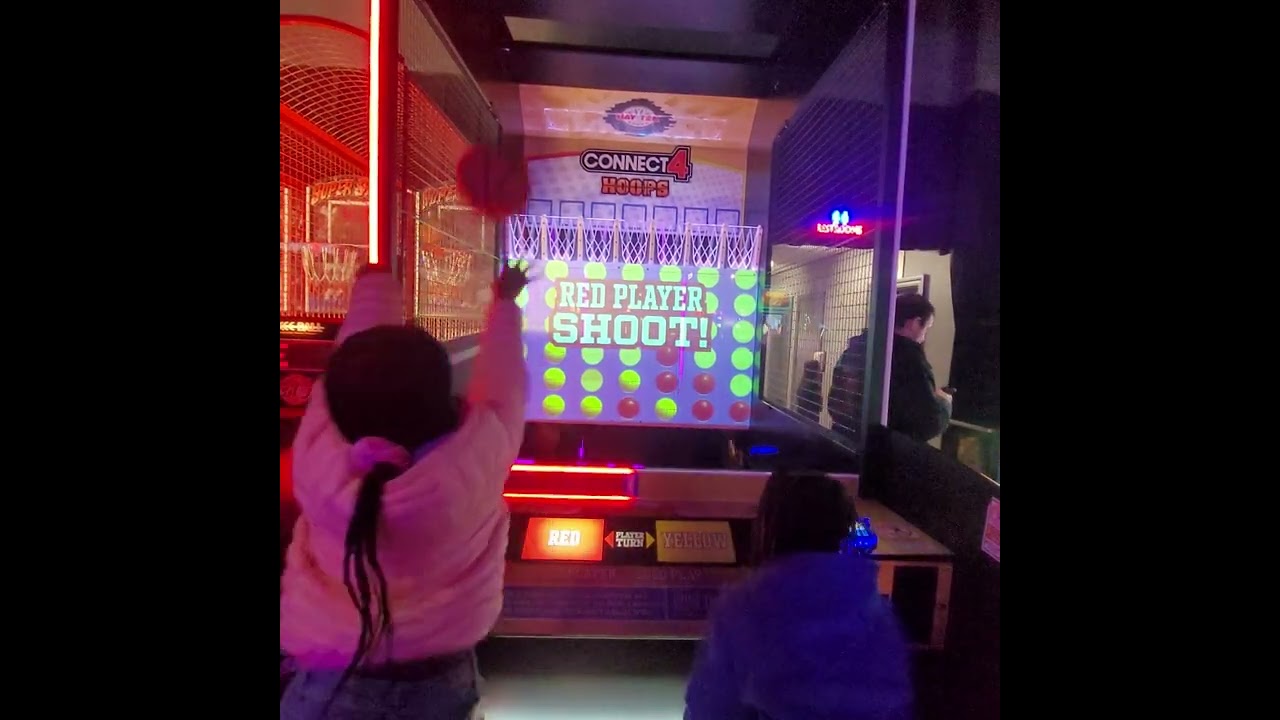 Dave & Busters connect 4 hoops