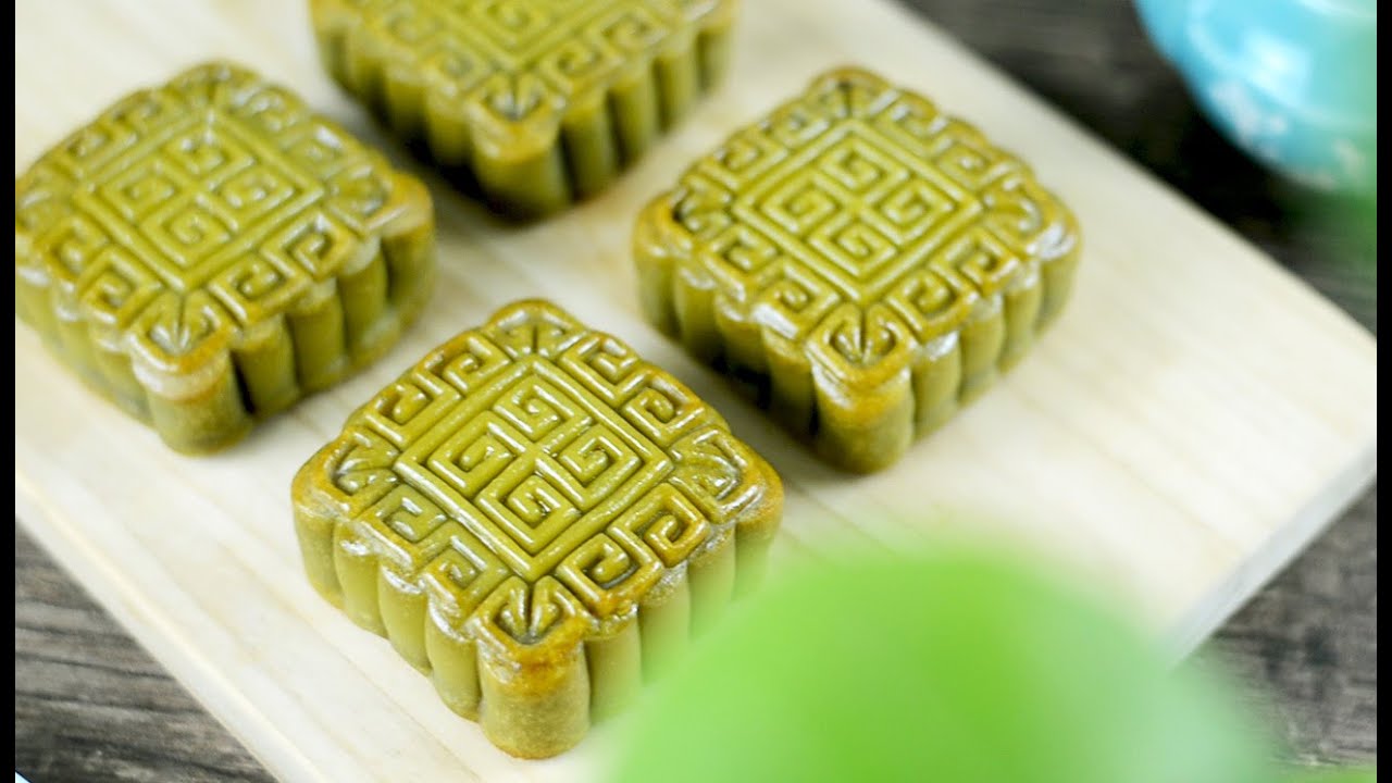 Matcha Mooncakes with Red Bean Paste