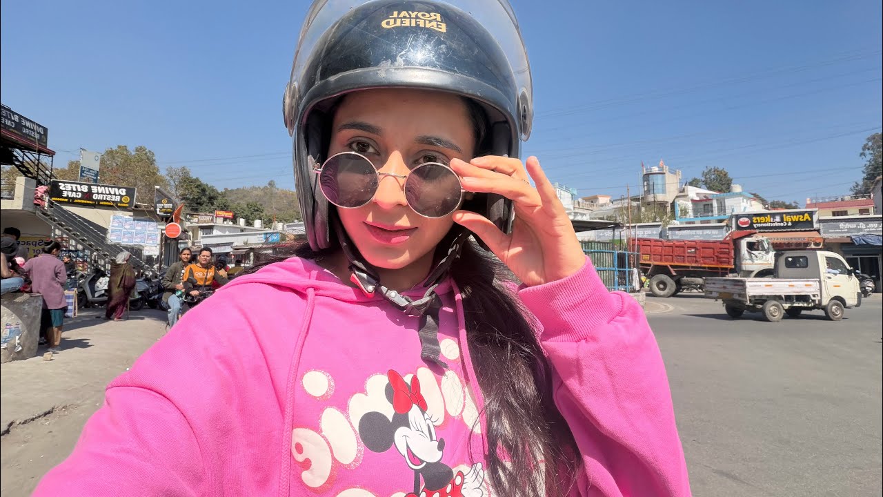 miss thapa is back in town🥳🥳 wohoo!!  #dehradun #dehraduncity #collegelife #bullet350 