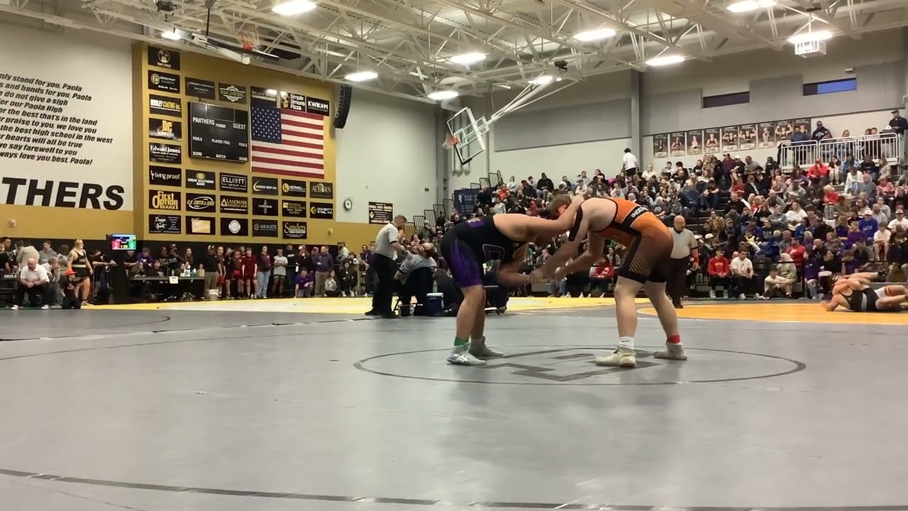 215 Edington, Noah v McFall, H (Coffeyville-Field Kindley HS) 02-21-26 W  PIN 2:39