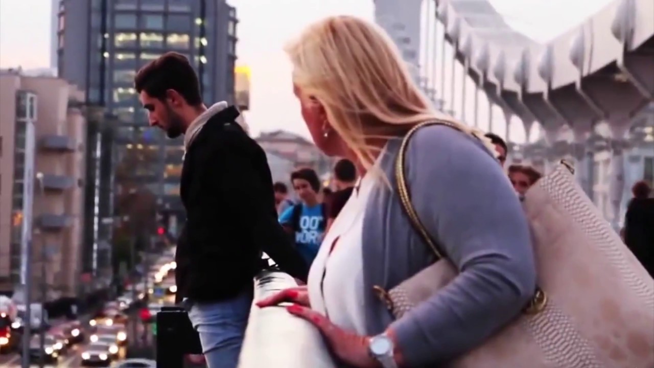 Suicide Social Experiment&mdash;What would you do?
