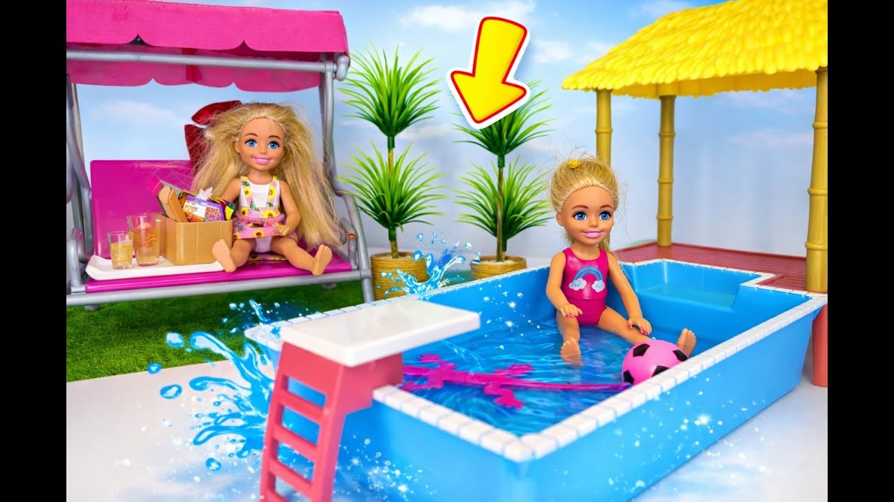 Barbie Flopsie and Violet are moving to a new house! 📦👉 Swimming Pool Surprise! 💦