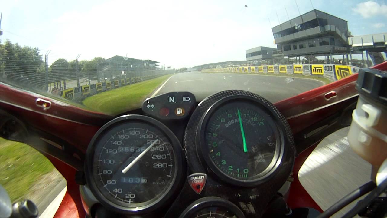 Glen Tanner at Pukekohe, Ducati 998s