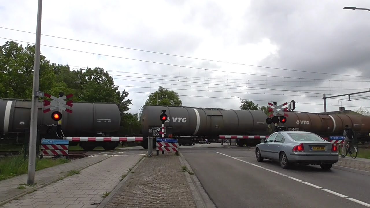 Spoorwegovergang Hoogeveen/ Passage a Niveau/ Railroad-/ Level Crossing/ Bahnübergang