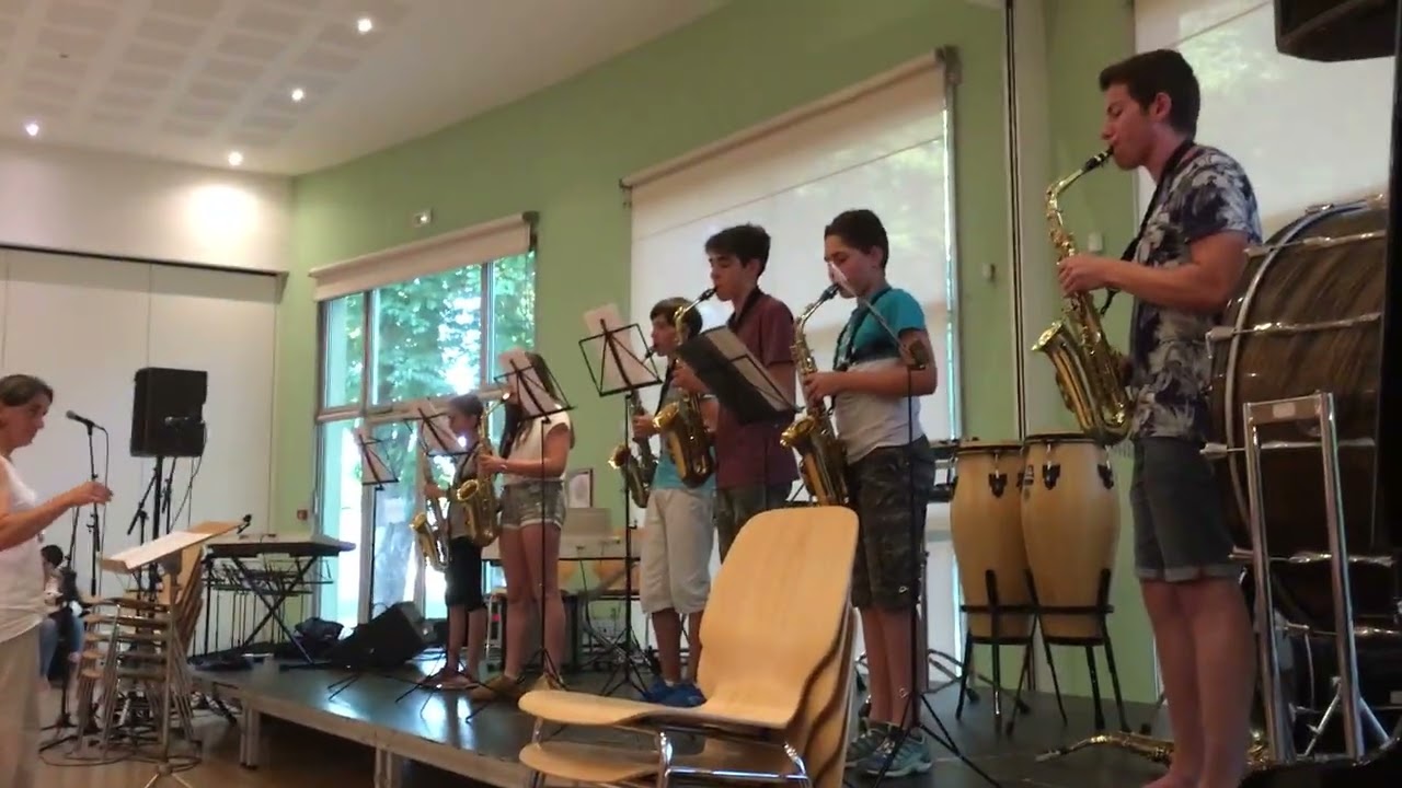 Hymne de Cernay interprété par les jeunes de l'école de musique