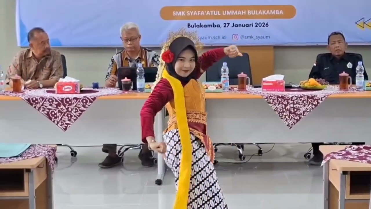 Tari Geboy Kembang Kilaras | SMK Syafa'atul Ummah Bulakamba