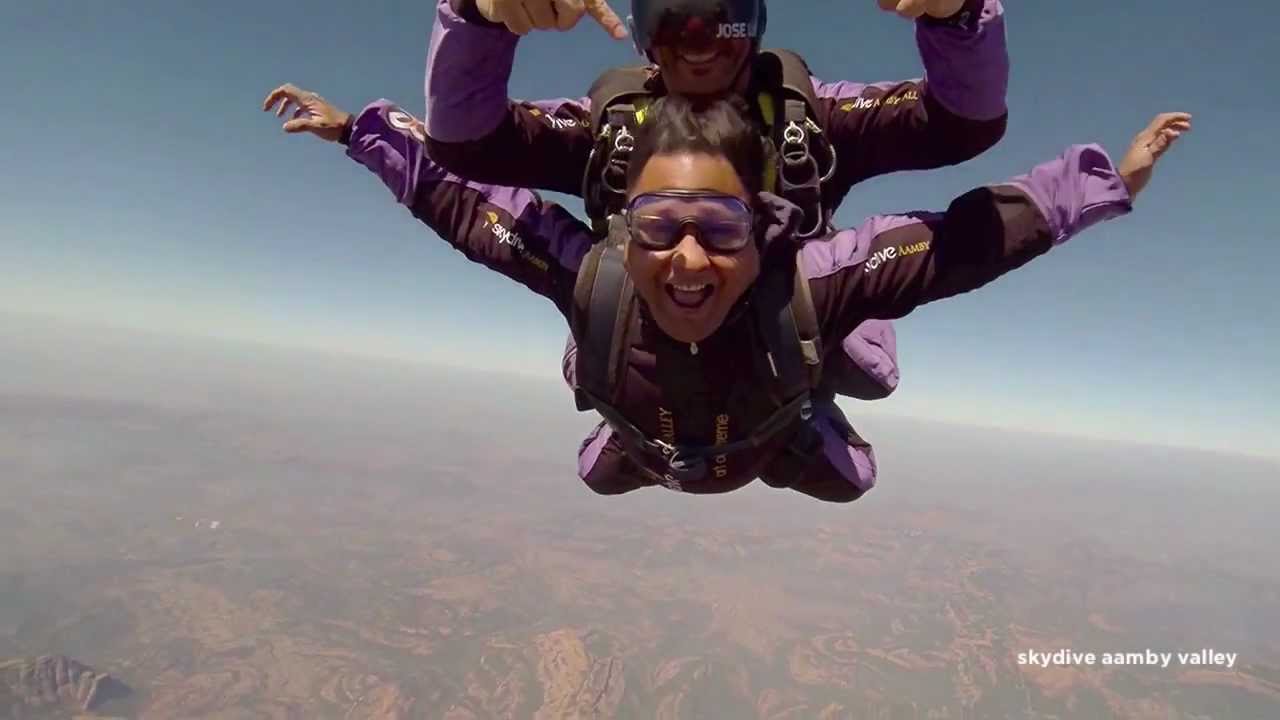 Skydive Aamby Valley