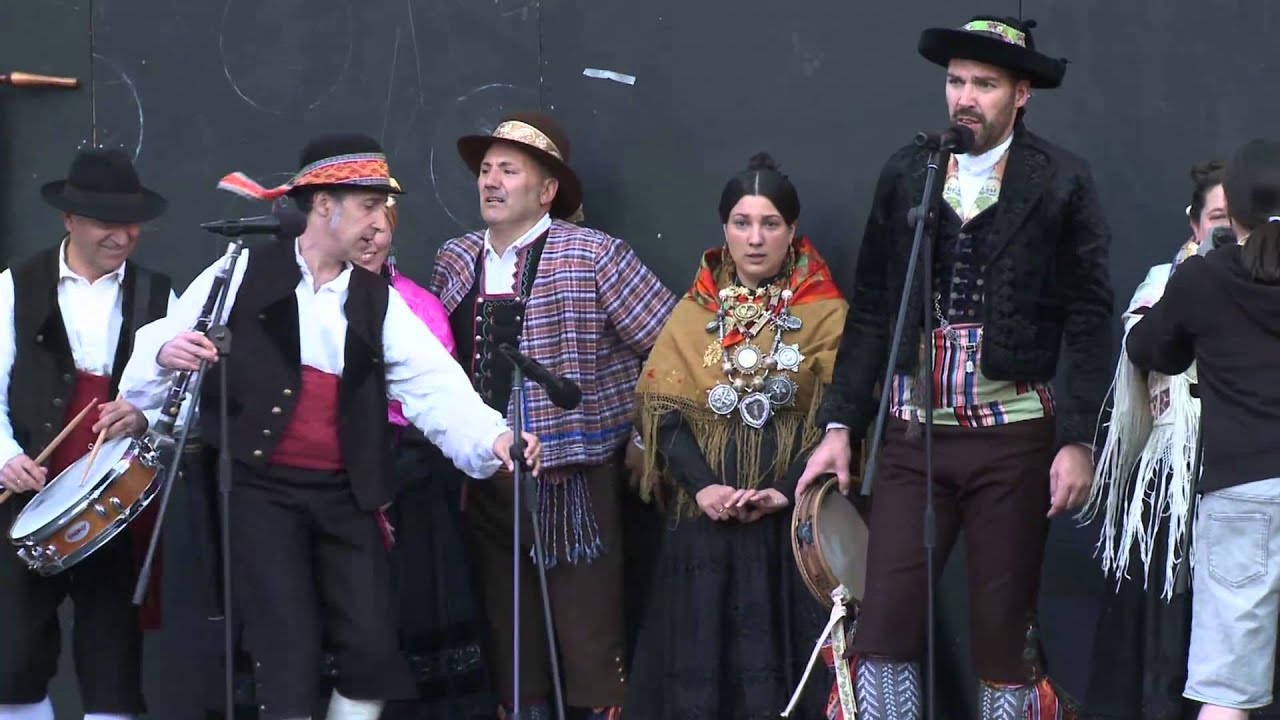 GUIRRIOS Y MADAMAS EN LAS FIESTAS DE LEON 2013 S. JUAN Y S. PEDRO