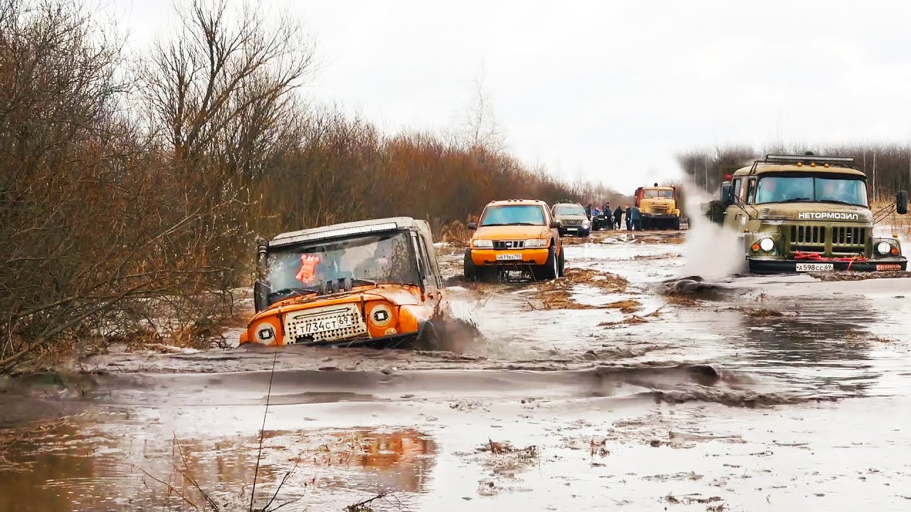 ЭТО БЫЛО ЗРЯ... МАЖОРЫ за ГРУЗОВИКАМИ! Mercedes, Toyota, Mitsubishi, КРАЗ, ЗИЛ, ГАЗ на бездорожье.