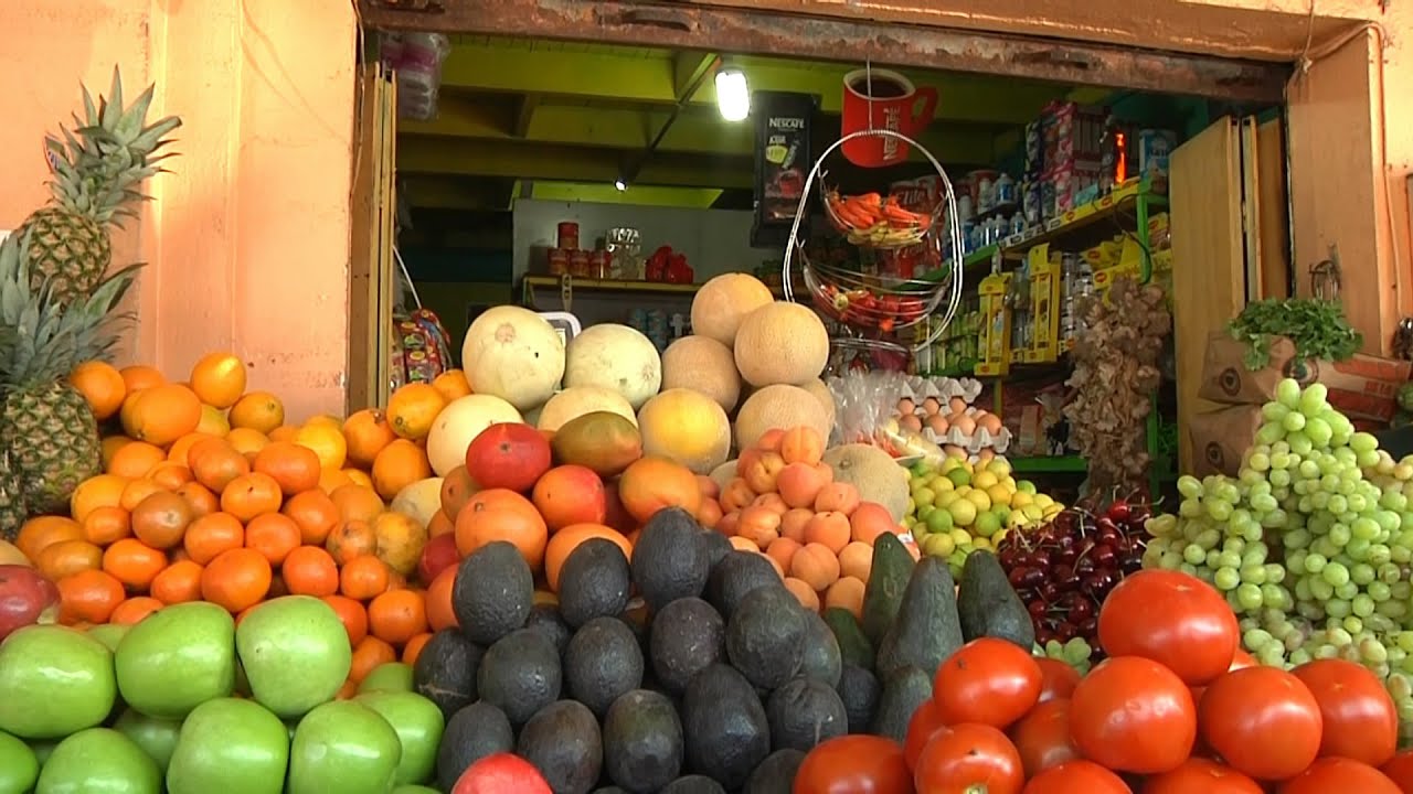 FRUTAS T&Iacute;PICAS DE LA REGI&Oacute;N EST&Aacute;N S&Uacute;PER CARAS - Iquique TV