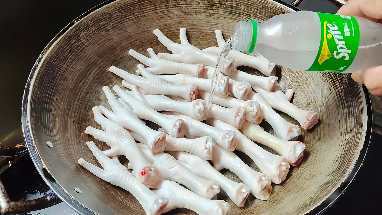 ПОПРОБУЙТЕ ЭТО С КУРИНЫМИ ЛАПКАМИ, ВЫ БУДЕТЕ УДИВЛЕНЫ, НАСКОЛЬКО ЭТО ВКУСНО