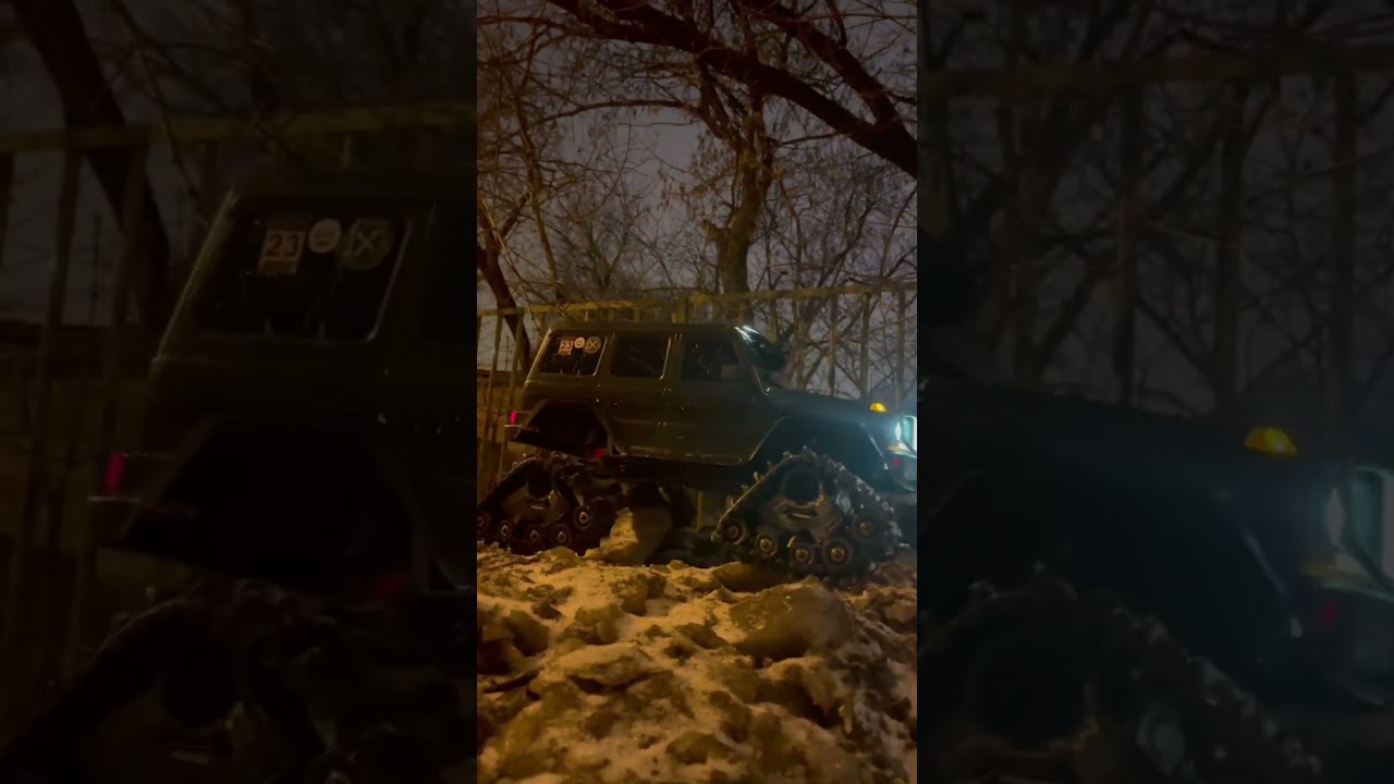 TRX4 G500 on traxx ice crawling! Awesome!!!
