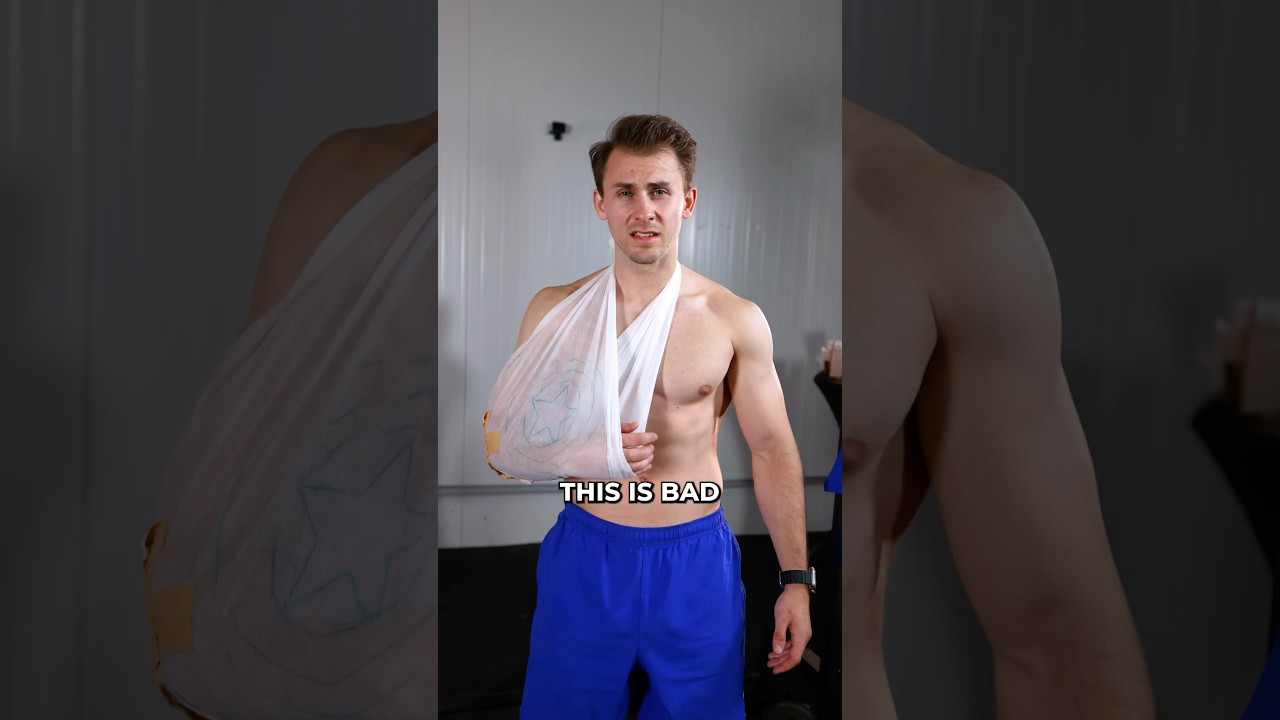 Он не мог пошевелить рукой целую неделю 😅