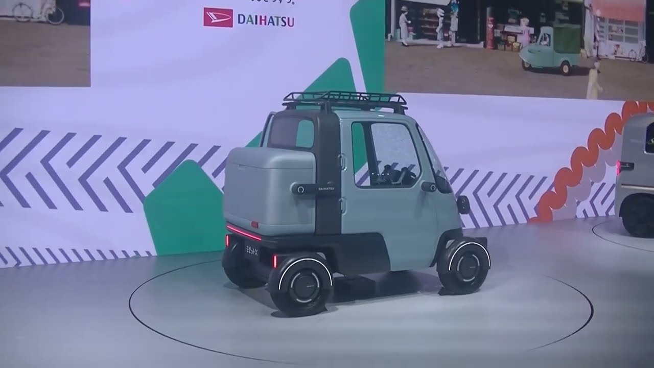 DAIHATSUダイハツMidgetミゼットＸ＜ターンテーブル回転＞JAPAN MOBILITY SHOW 2025(旧・東京モーターショーTokyo Motor Show)