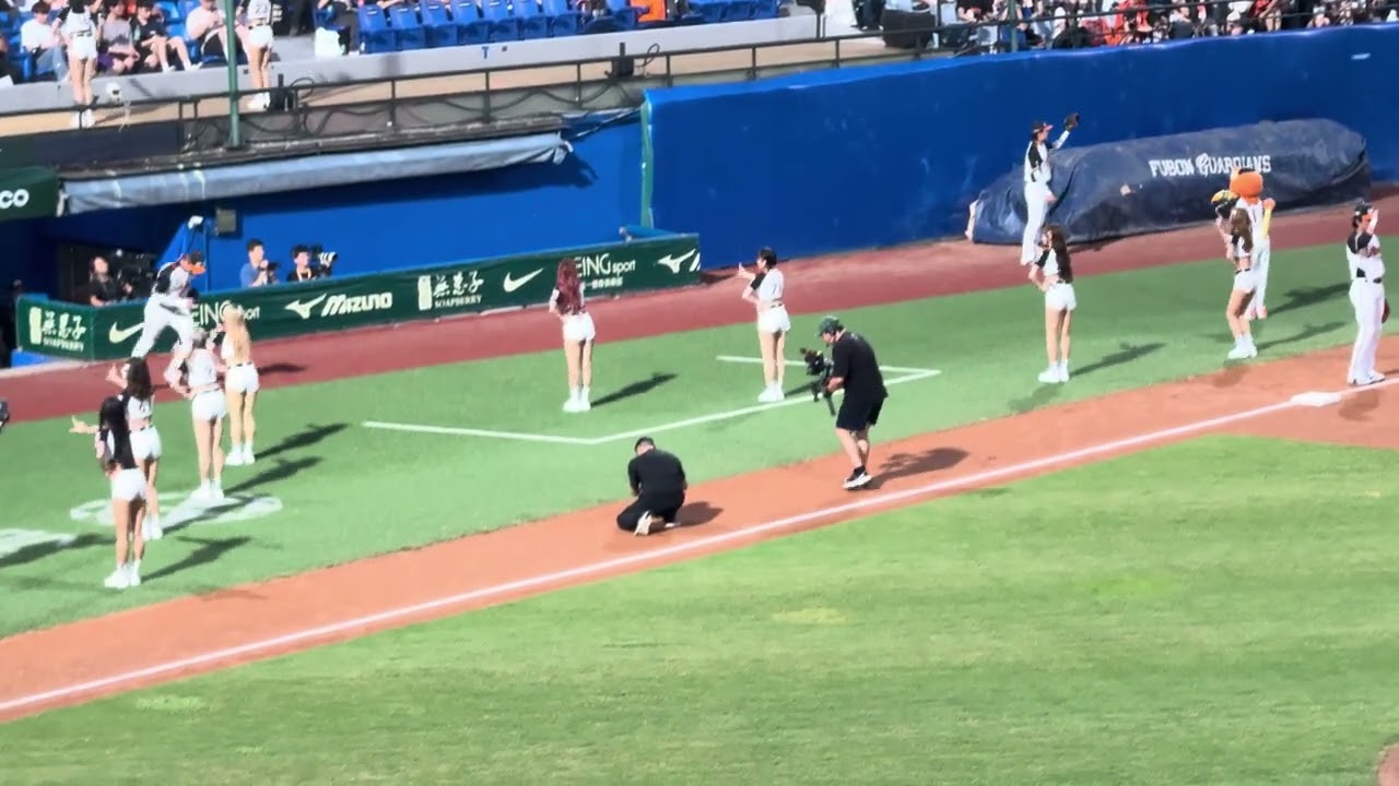 20250717(新莊限定安平古堡）開賽球員入場獅王點將錄-uni girls