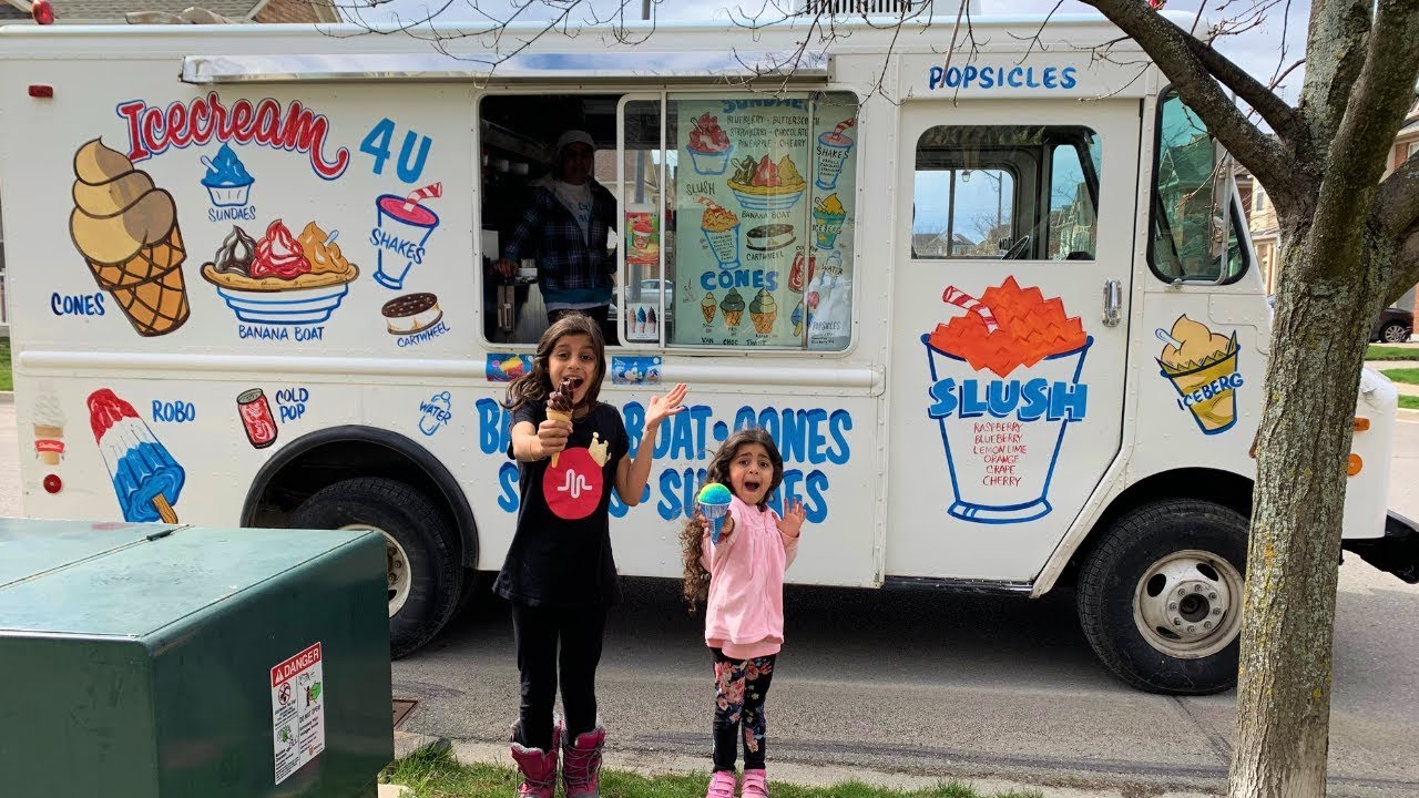 Kids Buying Ice Cream from a Real Ice cream truck!!  Pretend play