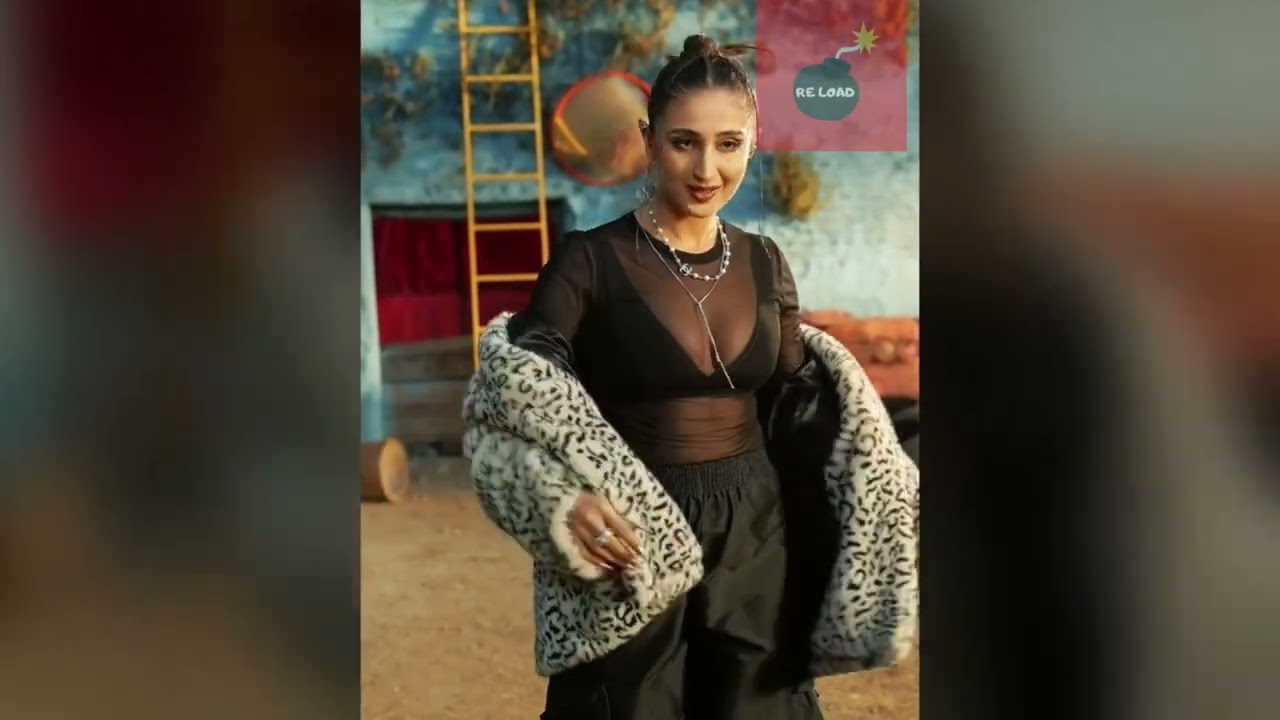 Dhvani Bhanushali   ZOOM IN Part 1#dhavanibhushani  #actress #song   @DhvaniBhanushali @reload815