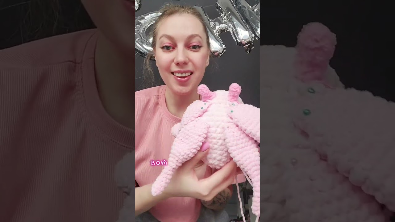 Подарок подруге на Новый год 🩷 #вязаниеназаказ #идеяподарка #амигуруми #crochet
