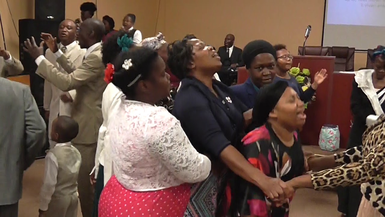 Li vivan anko by Worship TEAM at Gospel Assembly University