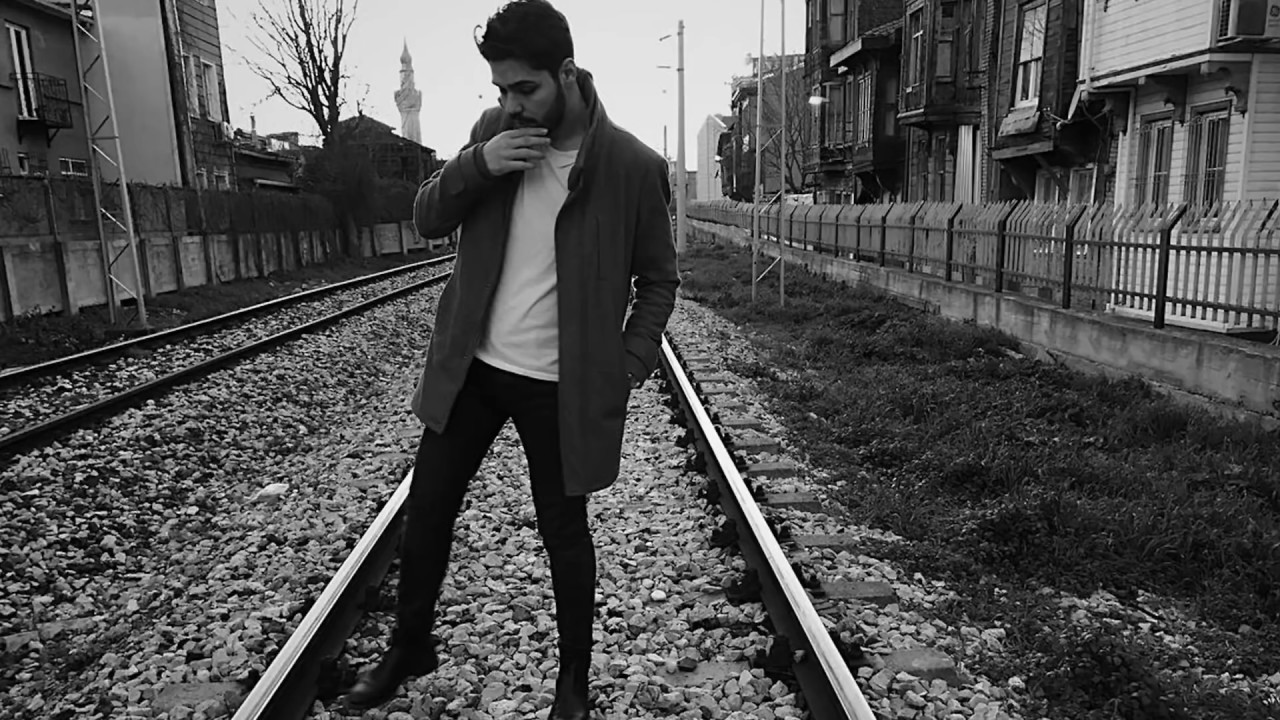 Emir Can İğrek - Aşk Yasal Cinayet