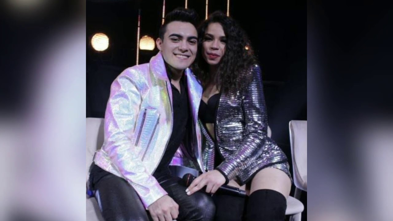 Denis y Angie//Si me Dejas Ahora\\😍💙
