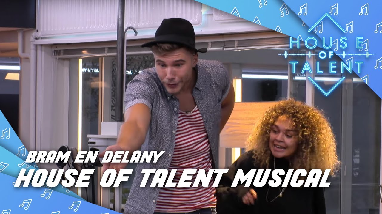 Delany duwt Bram van podium tijdens show!